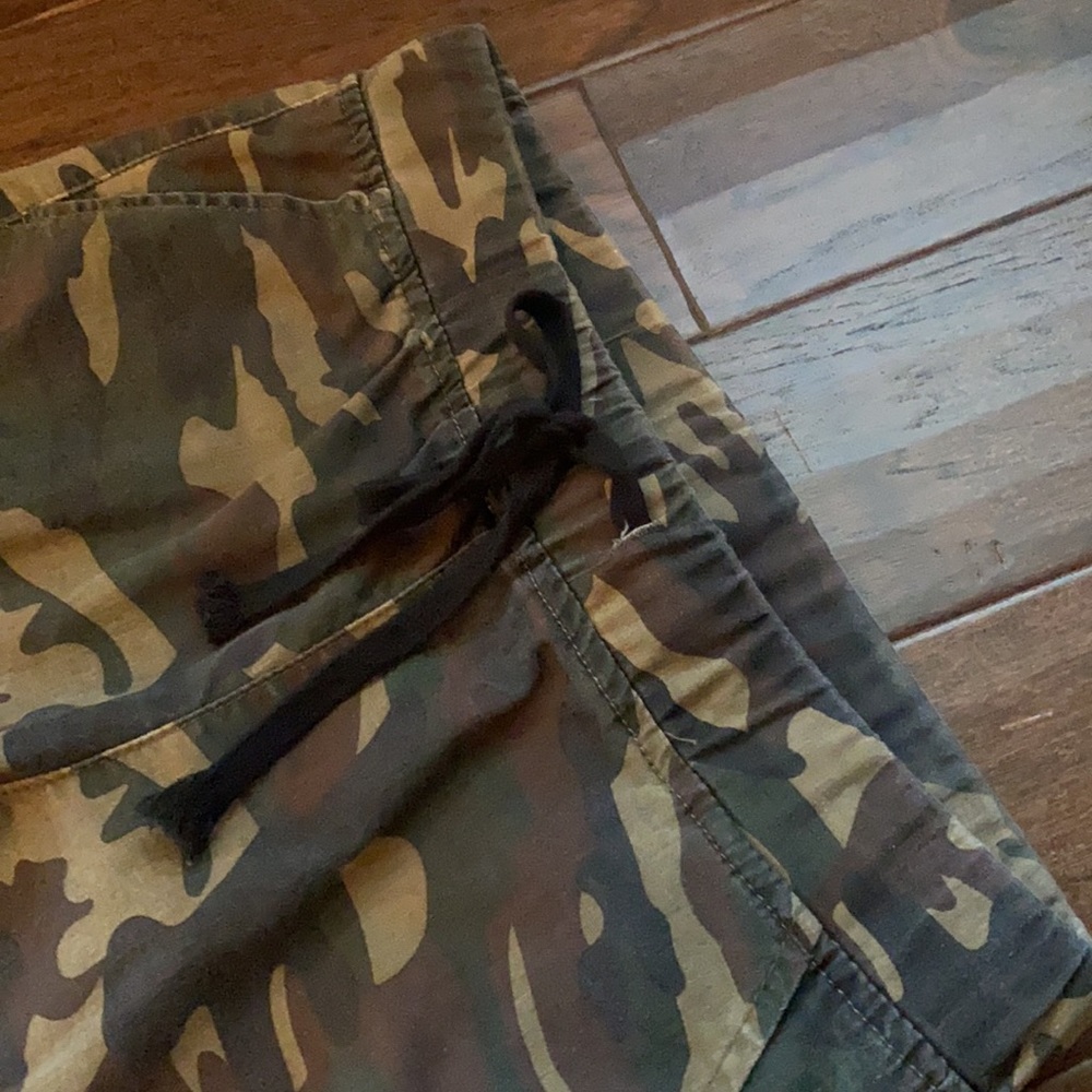 Camo Joggers - Picture 2 of 7